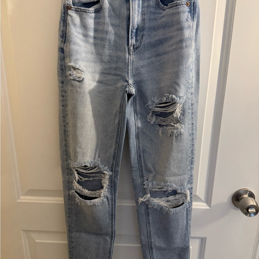 American Eagle Outfitters Light Blue Distressed Boyfriend Jeans